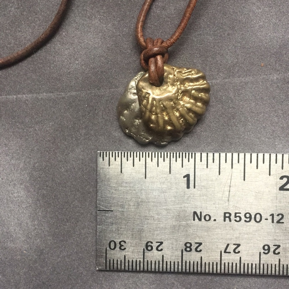 Statement Shell Necklace - Picture 3 of 3